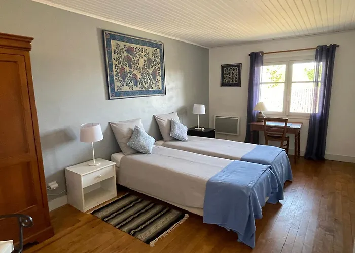 De La Peloue - Jolie Maison Dans Les Vignes 別荘 *